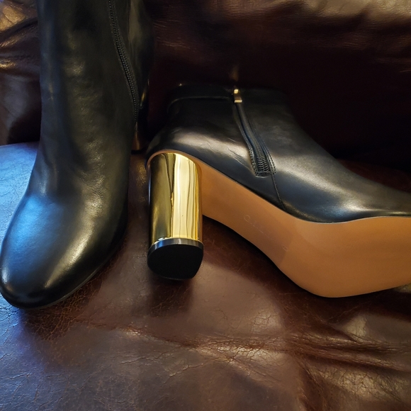 Boots - Picture 2 of 3